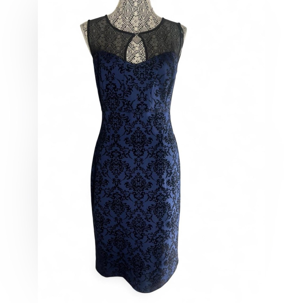 Elegant Black and Blue Patterned Midi Dress